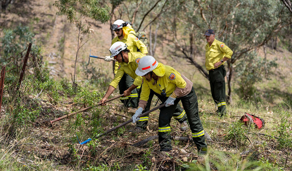 National Parks Staff undertaking Crew Member Fire Fighting training. Credit: John Spencer &copy; DCCEEW