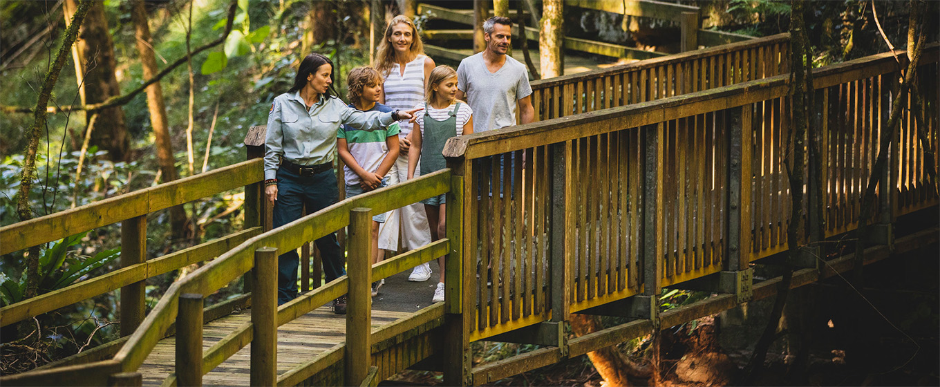 A guide takes a family through Copeland Tops State Conservation Area, Barrington Tops. Credit: Destination NSW © Credit: Destination NSW